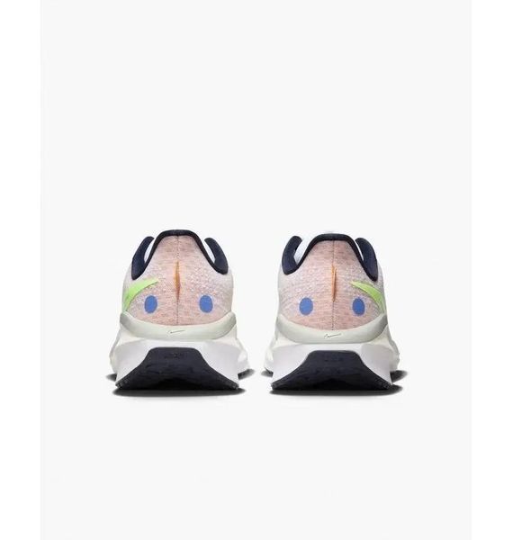 Жіночі кросівки Nike Vomero 17 Pink, біло-рожеві легкі кросівки Nike Vomero 17 фото