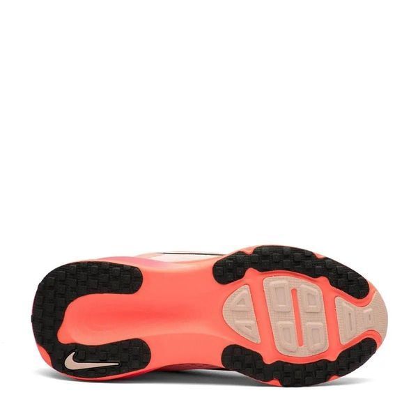 Жіночі кросівки Nike Vomero 18 Pink &mdash; легкі повітропроникні кросівки для бігу та повсякденного носіння Nike Vomero 18 Pink фото