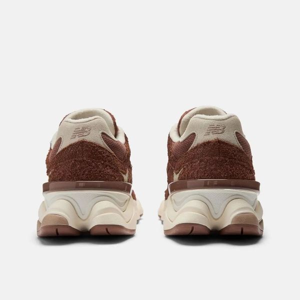 Жіночі кросівки New Balance 9060 Brown стильні кросівки з натуральної замші 9060 фото